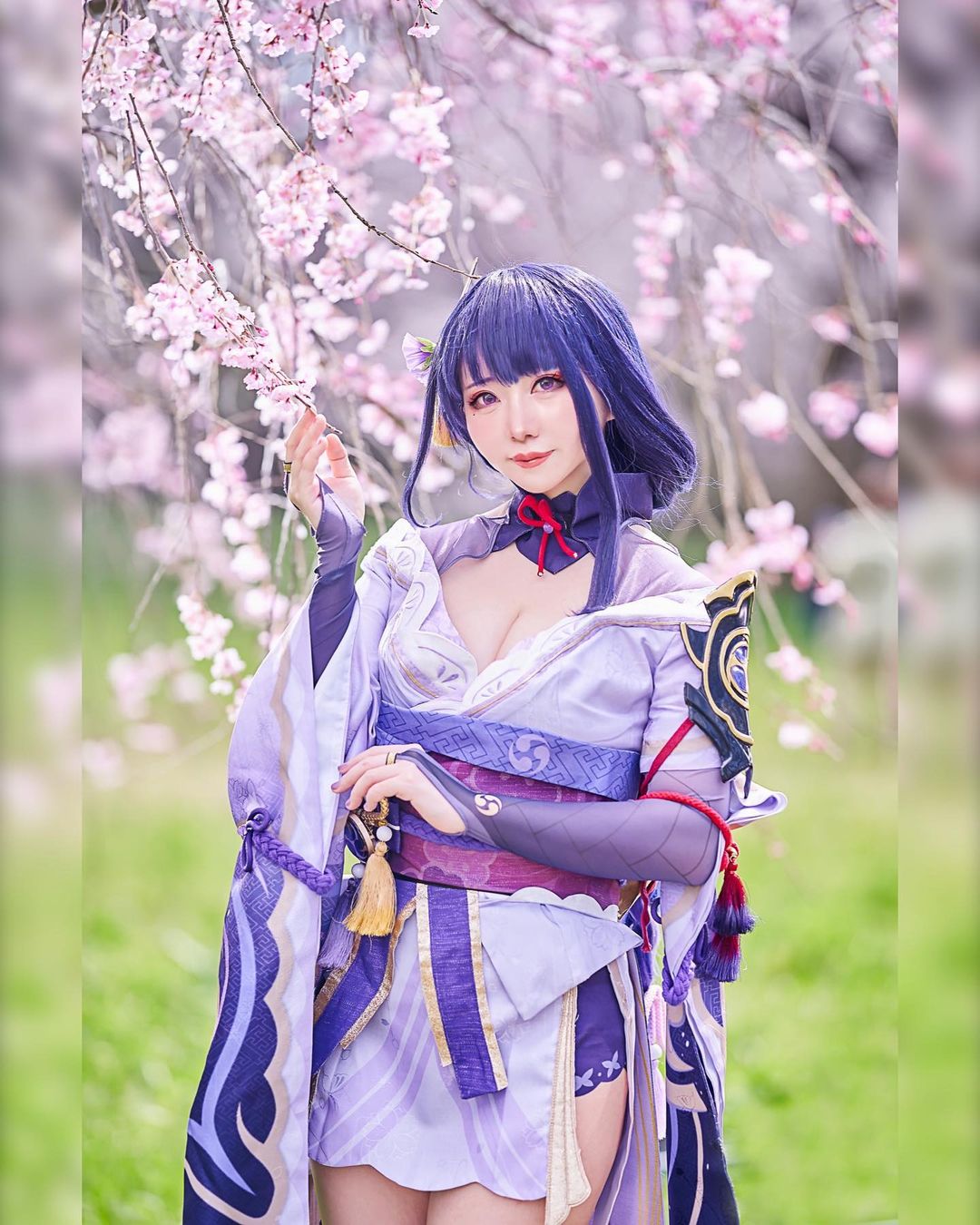 Linda Cosplayer Japonesa Nuenue Encanta Com Cosplay De Raiden Shogun De Genshin Impact