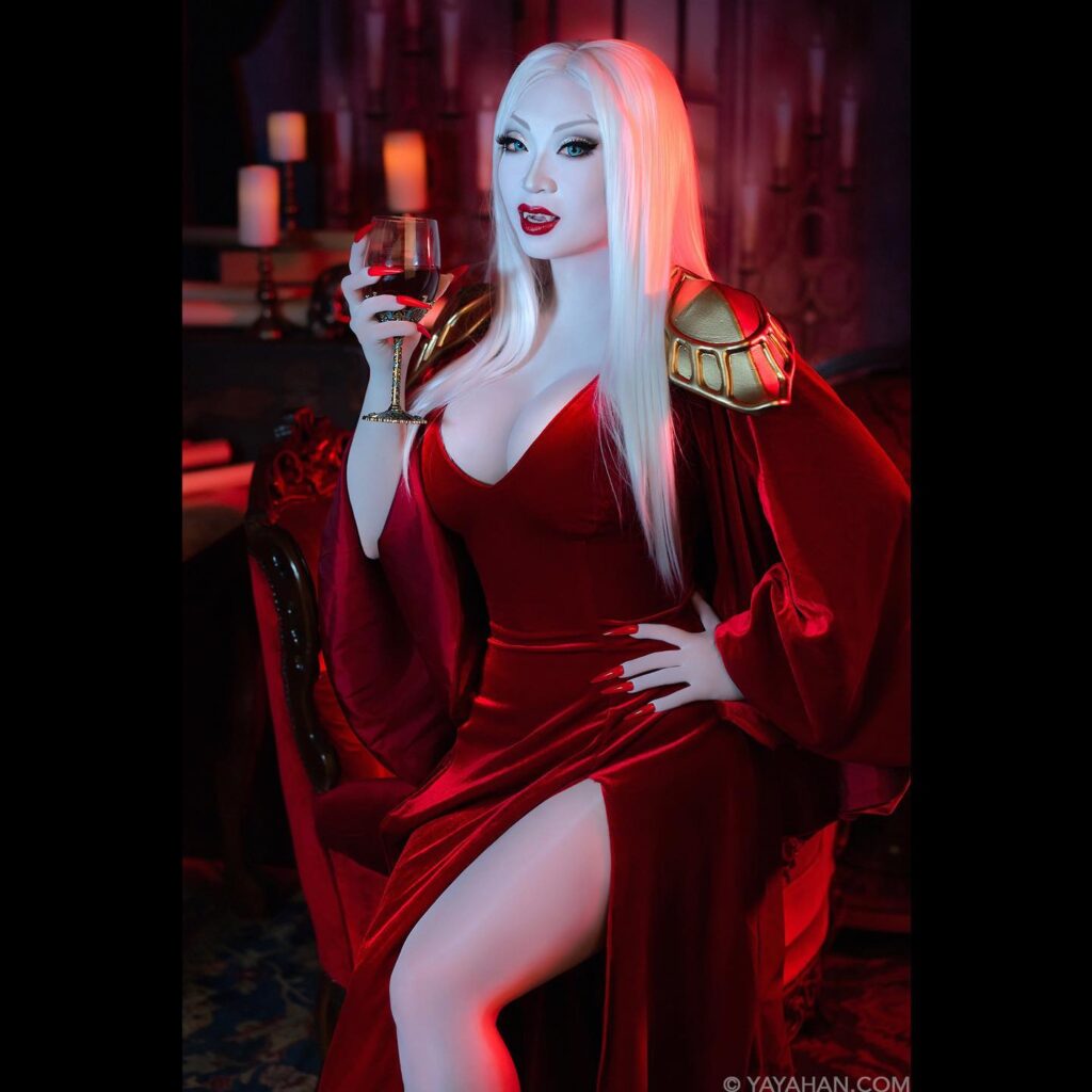 Yaya Han Faz Cosplay de Carmilla de Castlevania